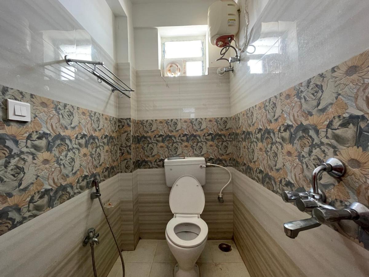 Hotel Deo Пури Экстерьер фото